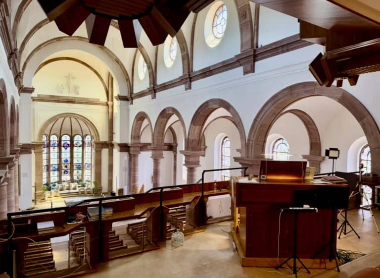 Empore Vleugels Link Orgel