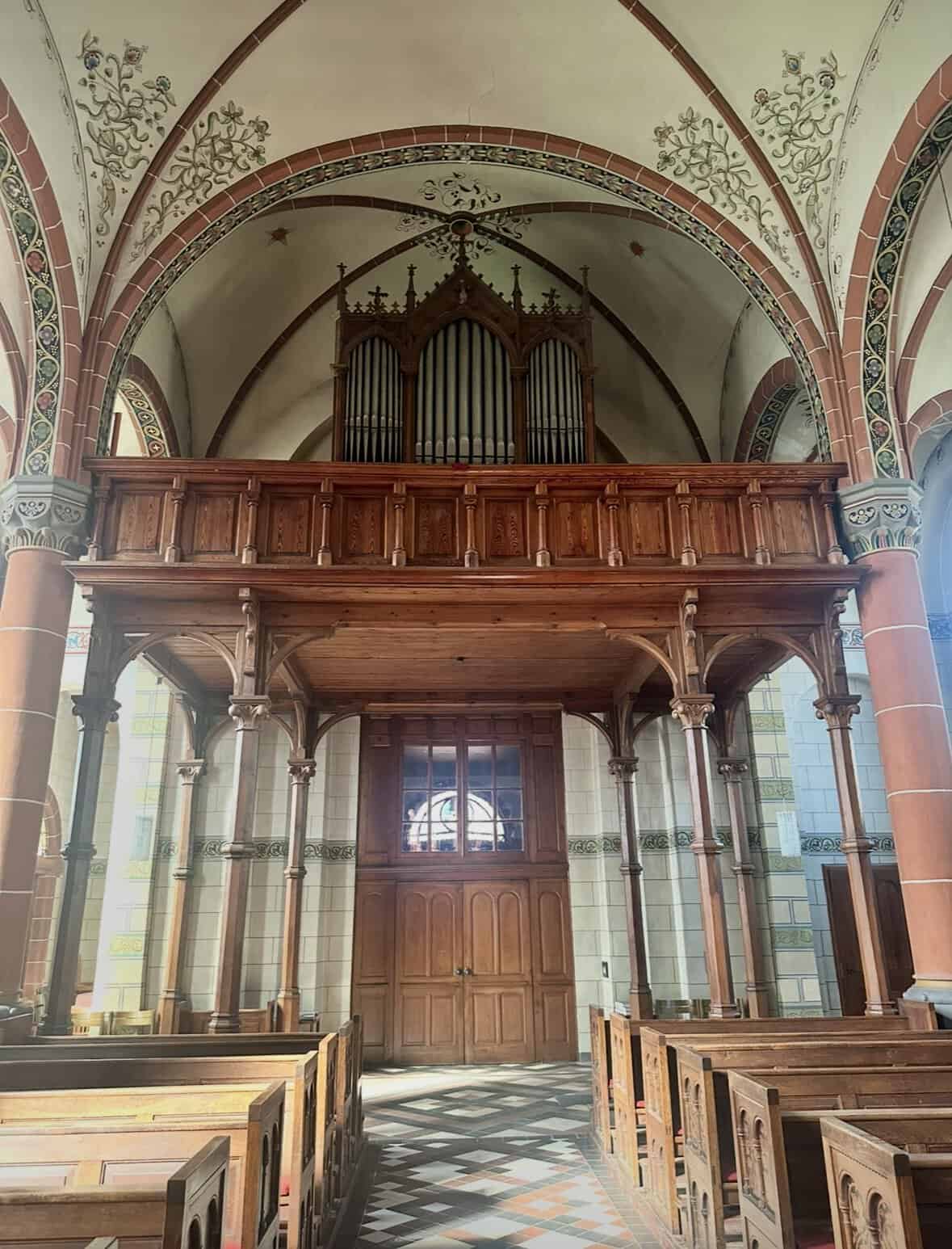 Oberlinger Orgel Kirche ZurKreuzauffindung Schöneberg