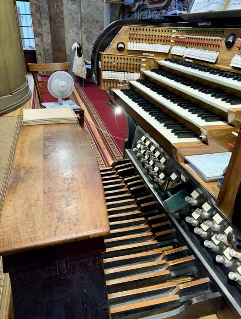 Spieltisch Rieger Orgel Universitätskirche Budapest
