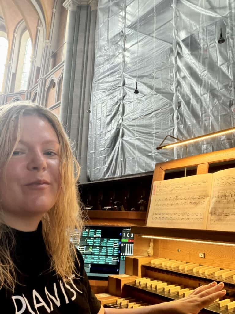 Organistin Konzert Abteikonzerte Orgeltriduum Marienstatt